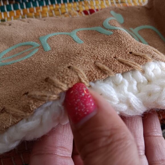 NWOT LEMON 🍋 Creme HandKnit & Stitched Sock Slippers 6/7 - Picture 8 of 15